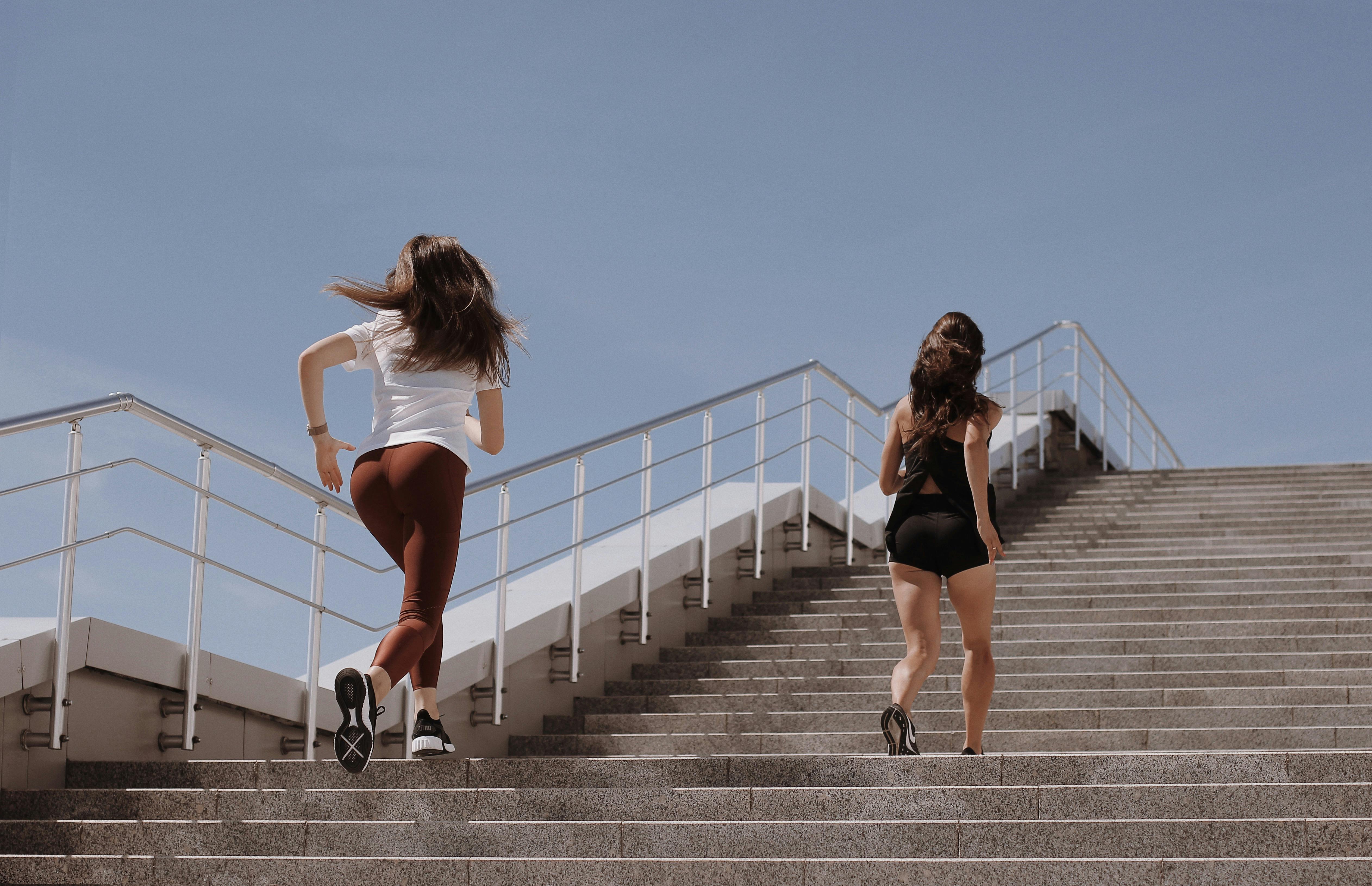 Cardio vor oder nach dem Krafttraining – Was ist besser?