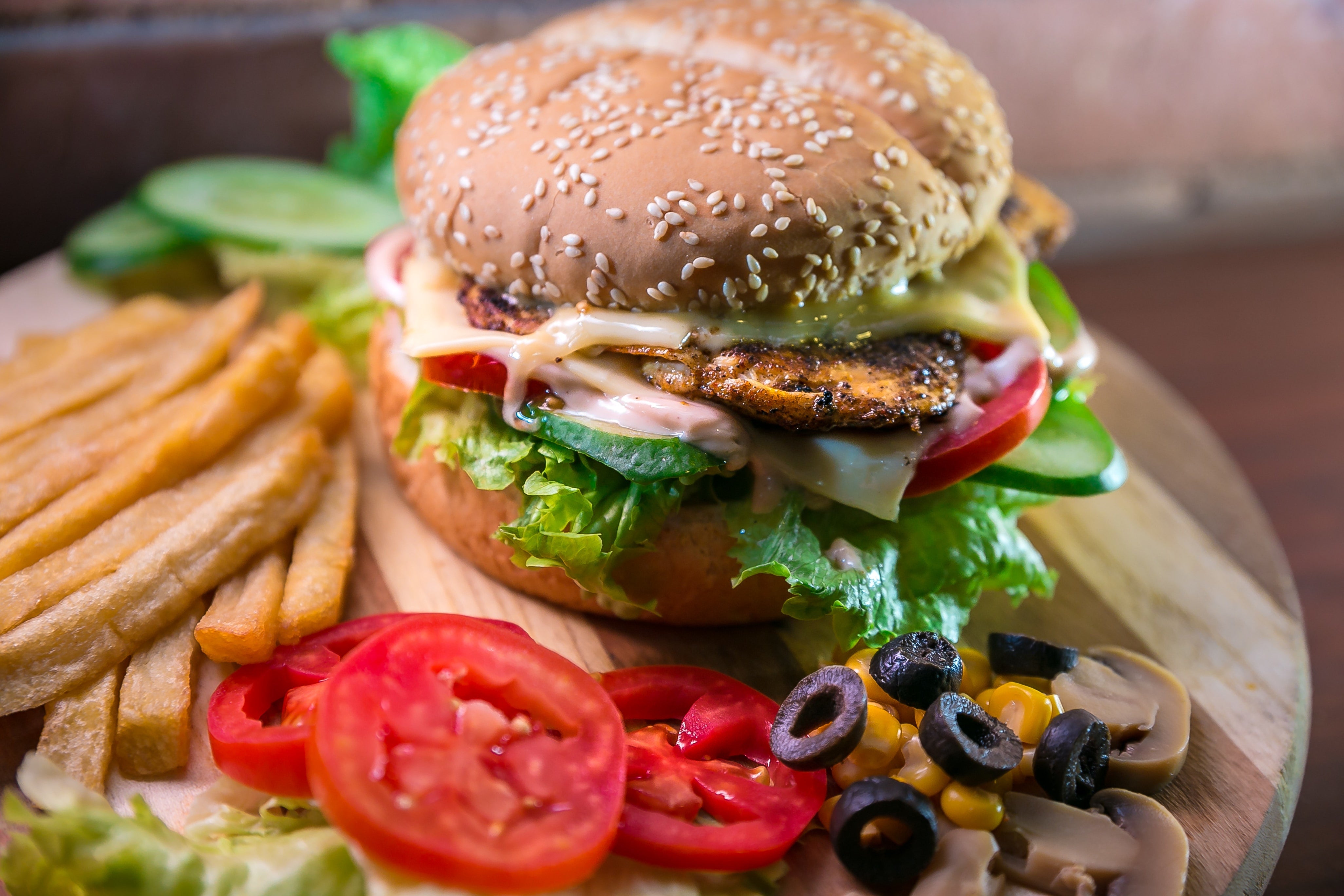 Wie wirken sich Fast Foods auf Fitness und Muskelaufbau aus?